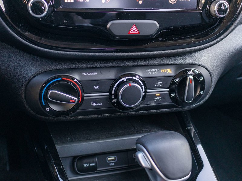 2024 Kia Soul EX AUTOM BLEUE 6857KM WOW RARE 1 OWNER NO CARAFX CLAIM