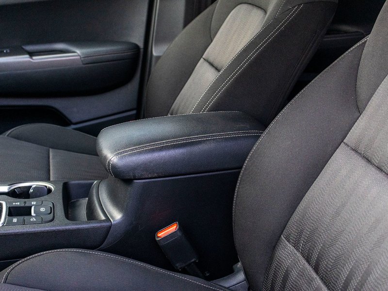 Kia Sportage EX TOIT AWD BLANC 55825KM 2022 1 PROPRIO PAS DE RECLAMATION AU CARFAX