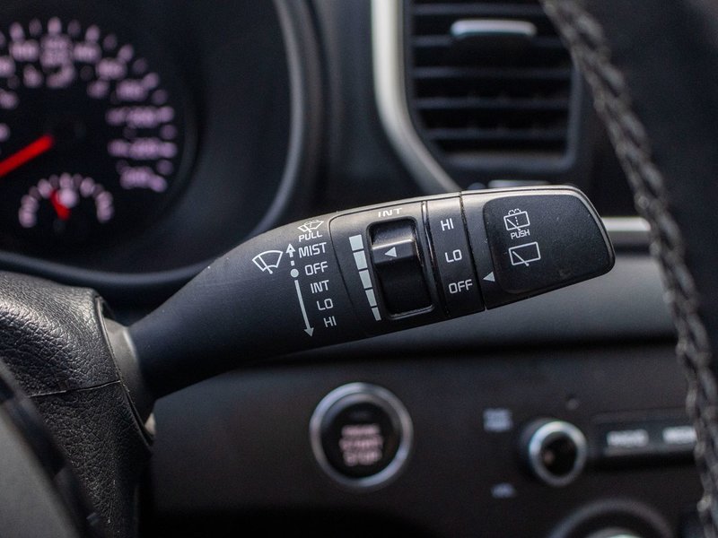 Kia Sportage EX TOIT AWD BLANC 55825KM 2022 1 PROPRIO PAS DE RECLAMATION AU CARFAX