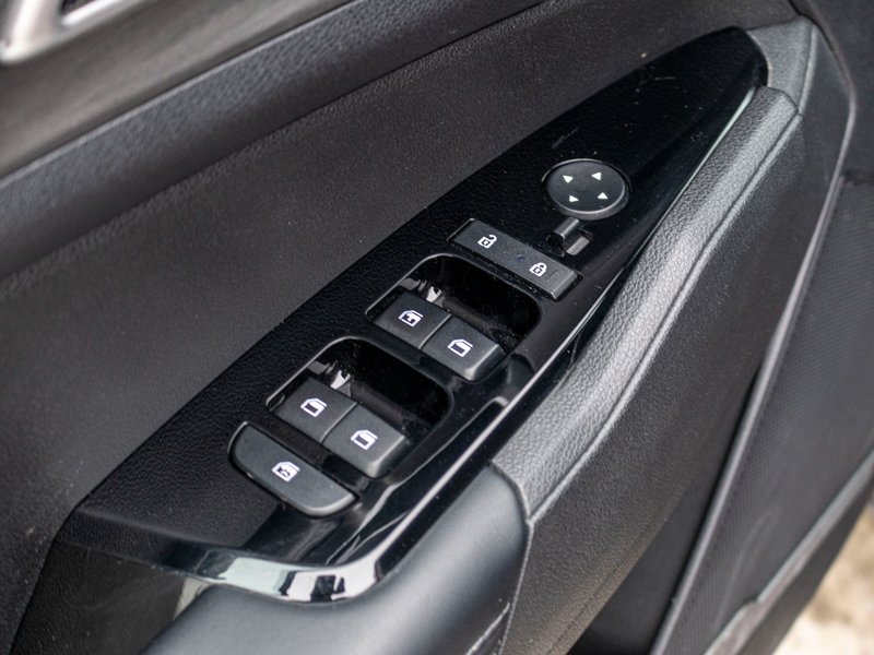 Kia Sportage X-LINE AWD CUIR 33360KM WOW 2023