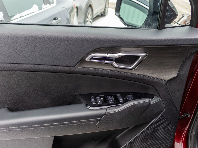 Kia Sportage X-LINE AWD CUIR 33360KM WOW 2023