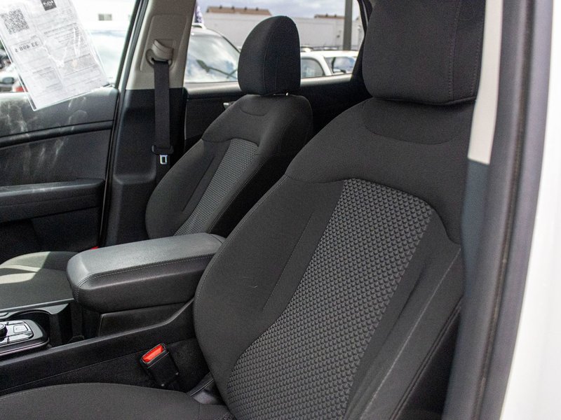 Kia Sportage LX AWD BLANC 2275KM 2024 PAS DE RECLAMATION AU CARFAX