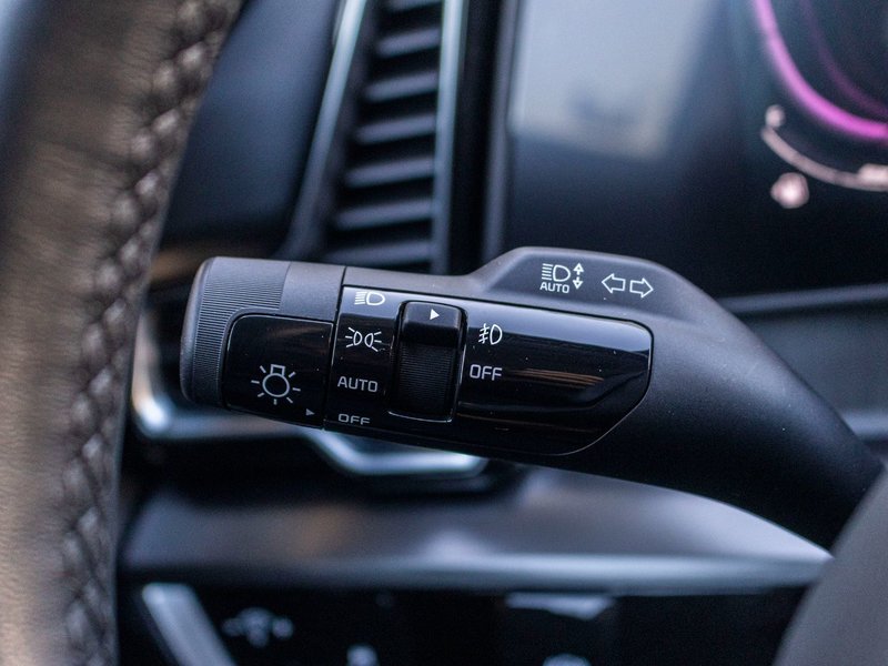 Kia Sportage EX AWD BLANC CUIR TOIT NAV 38001KM 2024 1 PROPRIO PAS DE RECLAMATION AU CARFAX