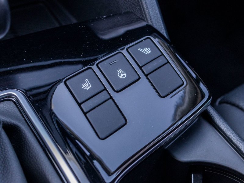 Kia Sportage EX AWD BLANC CUIR TOIT NAV 38001KM 2024 1 PROPRIO PAS DE RECLAMATION AU CARFAX