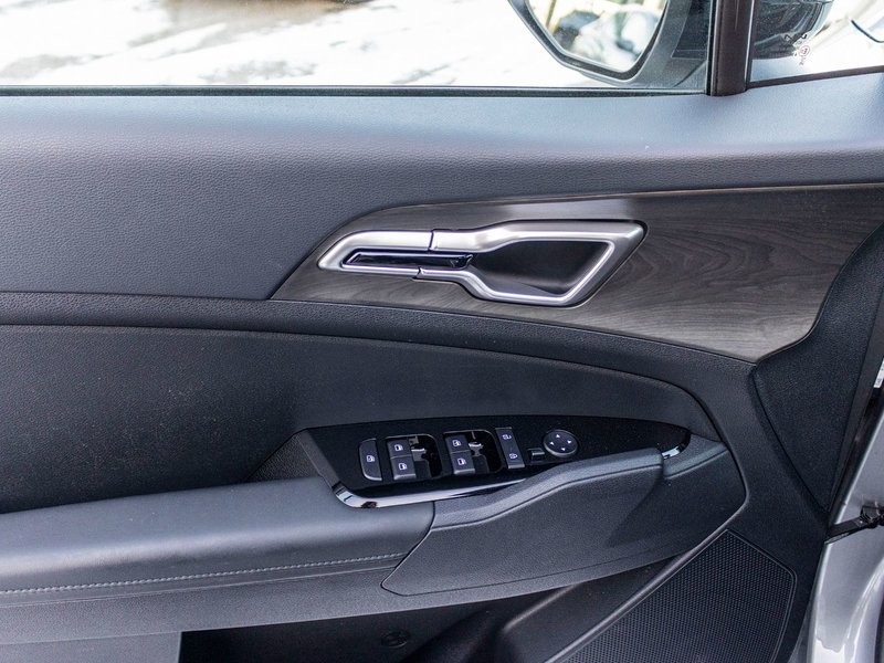 Kia Sportage X-LINE AWD GRIS CUIR NOIR 14564KM WOW 2024 1 PROPRIO PAS DE RECLAMATION AU CARFAX