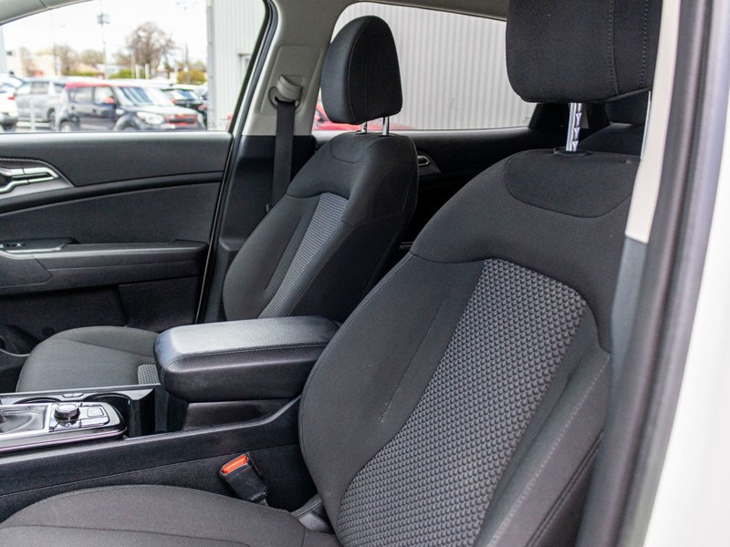 Kia Sportage LX AWD BLANC BAS KILO 2024 PAS DE RECLAMATION AU CARFAX