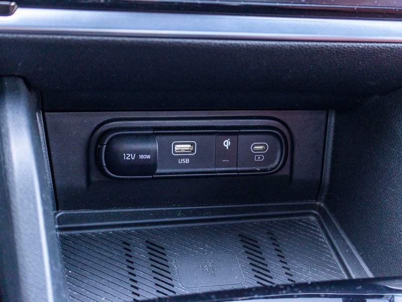 Kia Sportage EX PREMIUM BLANC CUIR ROUGE WOW 2025 PAS DE RECLAMATION AU CARFAX