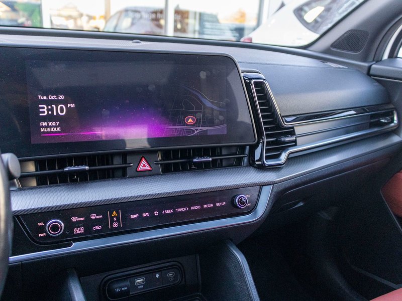 Kia Sportage EX PREMIUM BLANC CUIR ROUGE WOW 2025 PAS DE RECLAMATION AU CARFAX