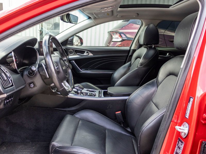 Kia Stinger GT LIMITED CUIR TOIT AWD ROUGE 2022 PAS DE RECLAMATION AU CARFAX