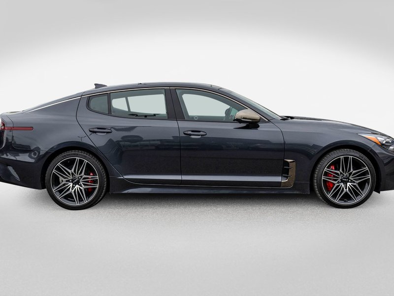 Kia Stinger GT ELITE RARE AWD CUIR ROUGE TOIT BAS KILO 2023