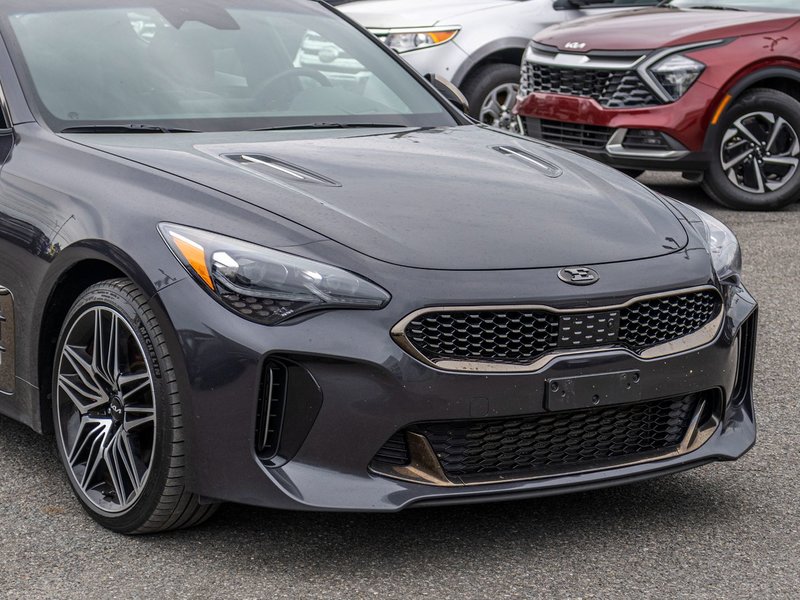 Kia Stinger GT ELITE RARE AWD CUIR ROUGE TOIT BAS KILO 2023