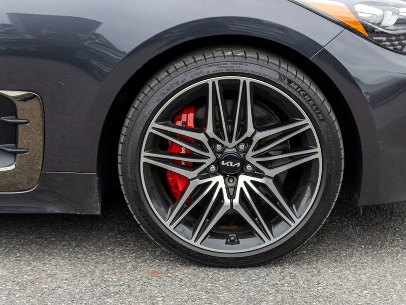 Kia Stinger GT ELITE RARE AWD CUIR ROUGE TOIT BAS KILO 2023