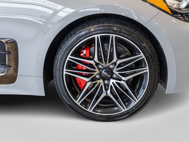 2023 Kia Stinger GT ELITE GRIS MAT CUIR ROUGE WOW 1 OWNER NO CARFAX CLAIM