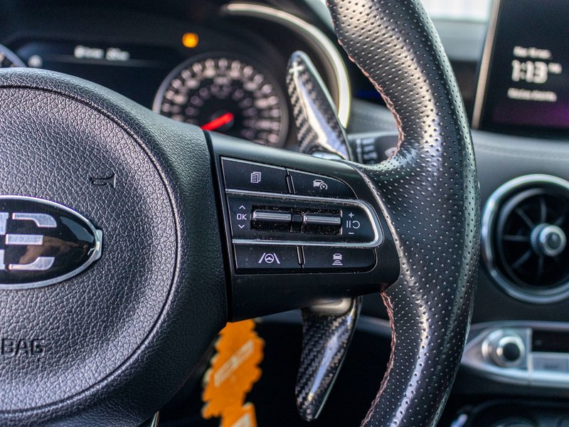 Kia Stinger EDITION SPECIALE  AWD GRIS CUIR ROUGE 2023 1 PROPRIO PAS DE RECLAMATION AU CARFAX