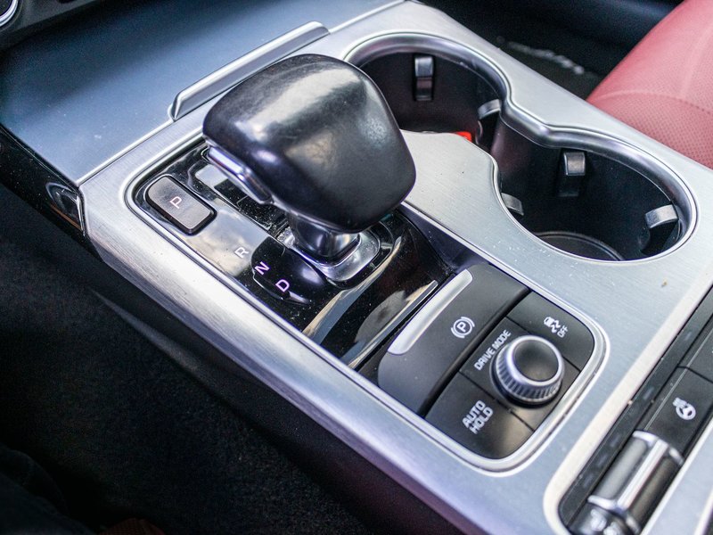 Kia Stinger EDITION SPECIALE  AWD GRIS CUIR ROUGE 2023 1 PROPRIO PAS DE RECLAMATION AU CARFAX