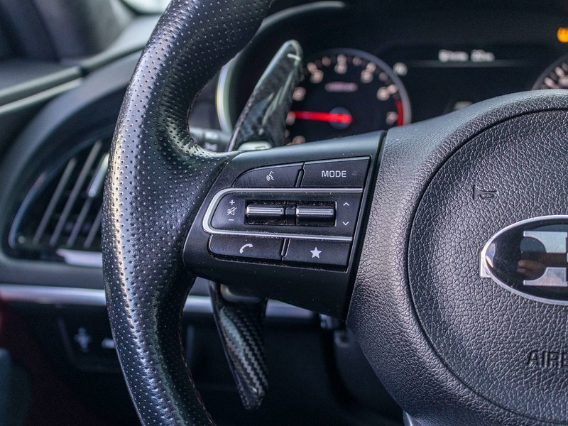 Kia Stinger EDITION SPECIALE  AWD GRIS CUIR ROUGE 2023 1 PROPRIO PAS DE RECLAMATION AU CARFAX