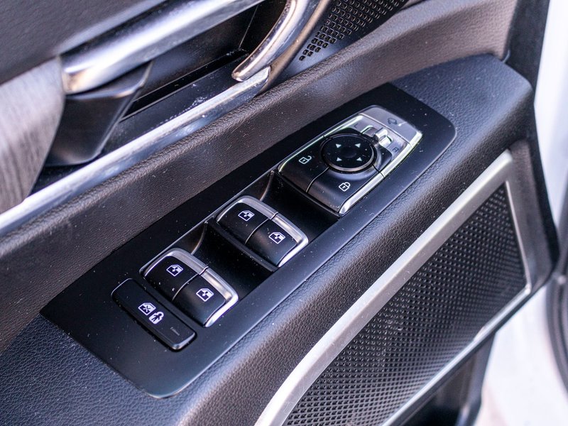 Kia Telluride EX BLANC CUIR TOIT 30250KM WOW 2023 1 PROPRIO PAS DE RECLAMATION AU CARFAX