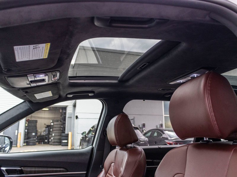 Kia Telluride SX LIMITED BLANC CUIR ROUGE RARE 2023