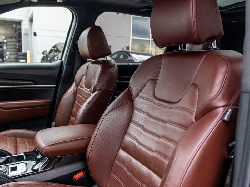 Kia Telluride SX LIMITED BLANC CUIR ROUGE RARE 2023