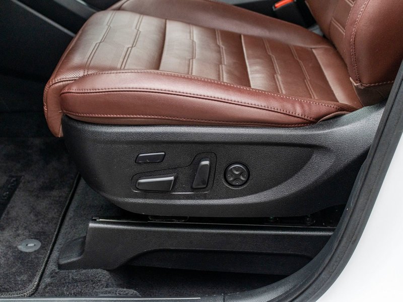Kia Telluride SX LIMITED BLANC CUIR ROUGE RARE 2023