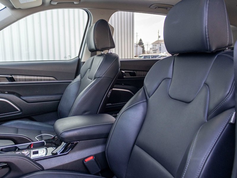 Kia Telluride RARE EX AWD BLANC CUIR TOIT 2025 1 PROPRIO PAS DE RECLAMATIOM AU CARFAX