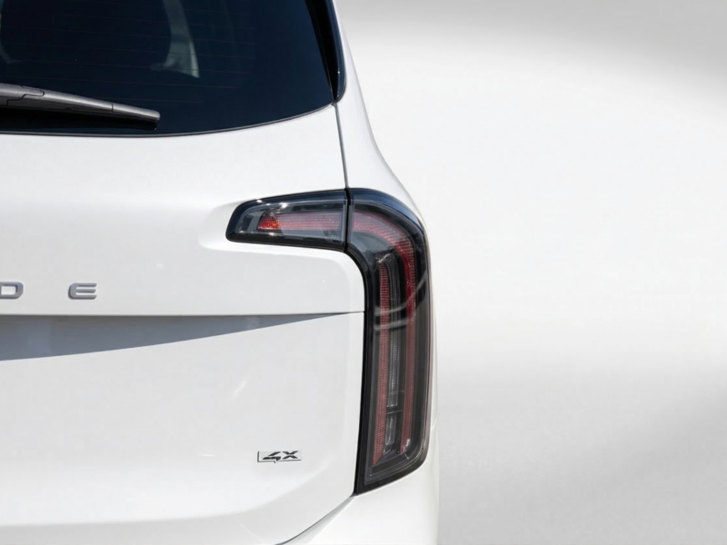 Kia Telluride RARE EX AWD BLANC CUIR TOIT 2025 1 PROPRIO PAS DE RECLAMATIOM AU CARFAX