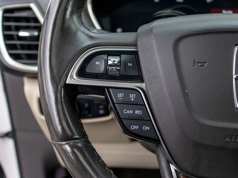 2019 Lincoln Nautilus RESERVE AWD BLANC CUIR TOIT NAVI NO CARFAX CLAIM