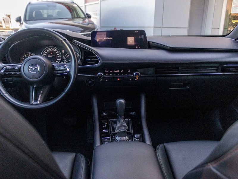 2024 Mazda 3 Sport GS LUXE AWD CUIR TOIT CAMERA BAS KILO 1 OWNER NO CARFAX CLAIM
