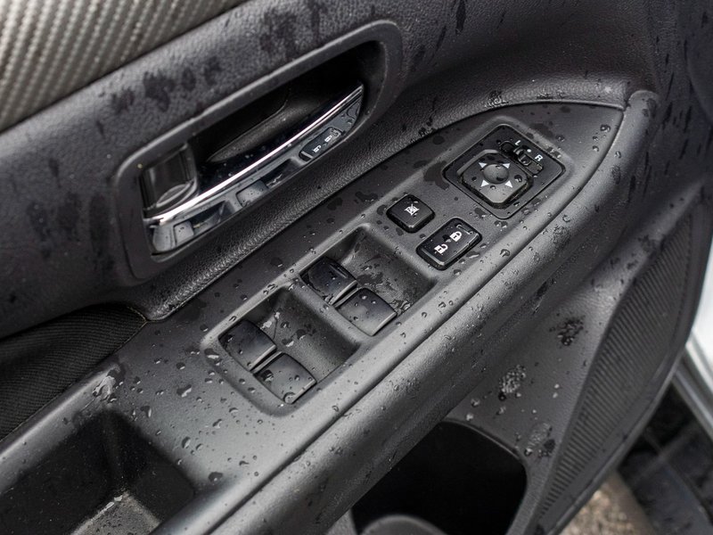 2015 Mitsubishi Outlander SE V6 AWD 7 PASSAGERS
