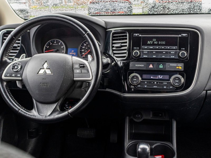 2015 Mitsubishi Outlander SE V6 AWD 7 PASSAGERS