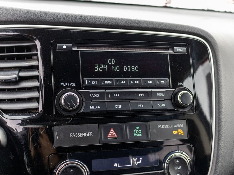 2015 Mitsubishi Outlander SE V6 AWD 7 PASSAGERS