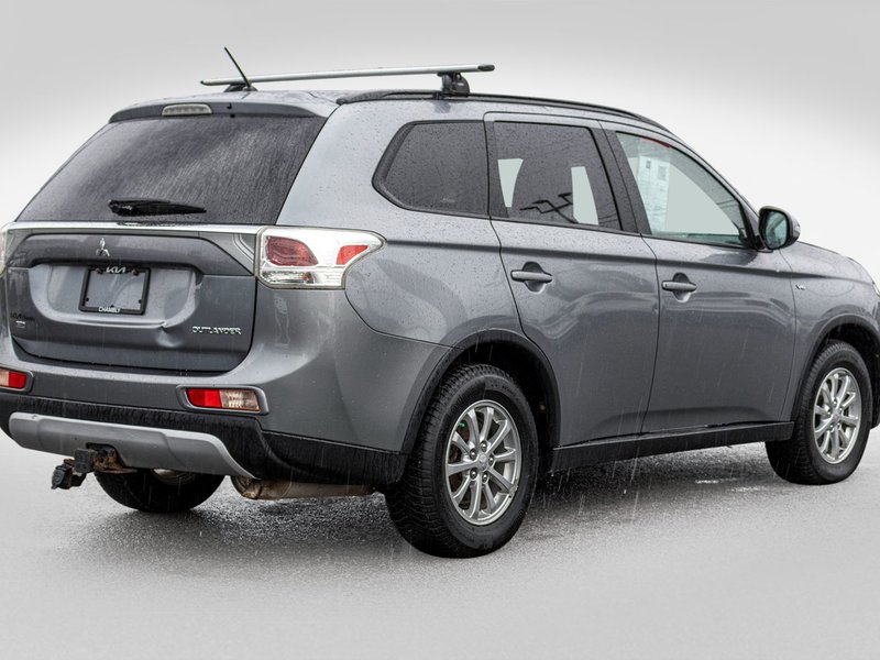 2015 Mitsubishi Outlander SE V6 AWD 7 PASSAGERS