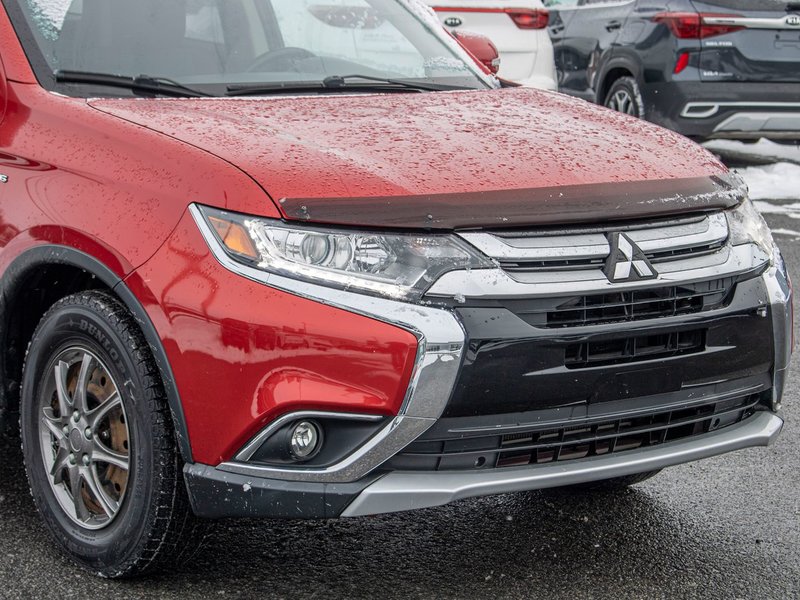 2017 Mitsubishi Outlander SE + AWD