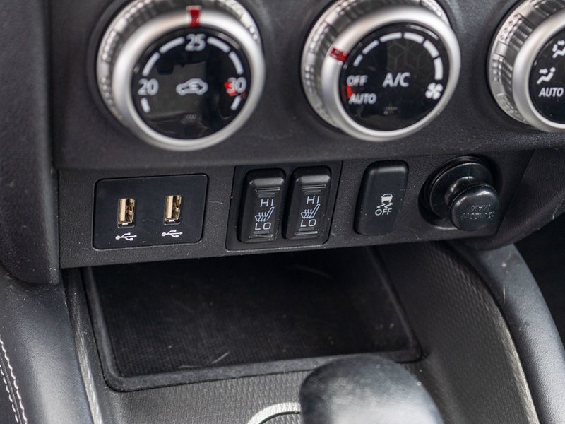 2023 Mitsubishi RVR ES AUTOM NOIR TRES BAS KILO 1 OWNER NO CARFAX CLAIM