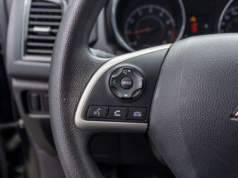 2023 Mitsubishi RVR ES AUTOM NOIR TRES BAS KILO 1 OWNER NO CARFAX CLAIM