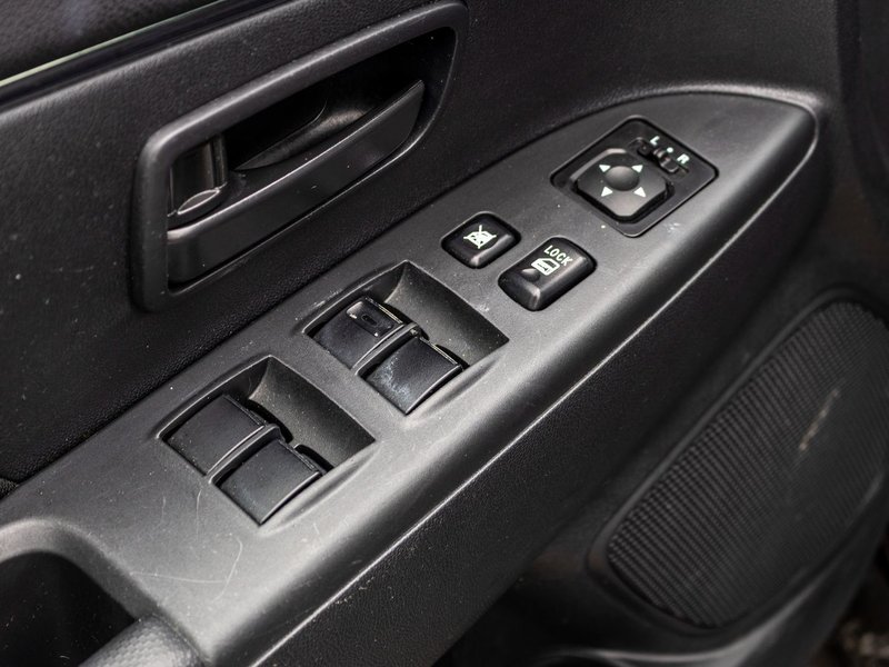 2023 Mitsubishi RVR ES AUTOM NOIR TRES BAS KILO 1 OWNER NO CARFAX CLAIM