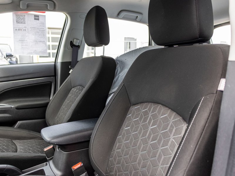 2023 Mitsubishi RVR ES AUTOM NOIR TRES BAS KILO 1 OWNER NO CARFAX CLAIM