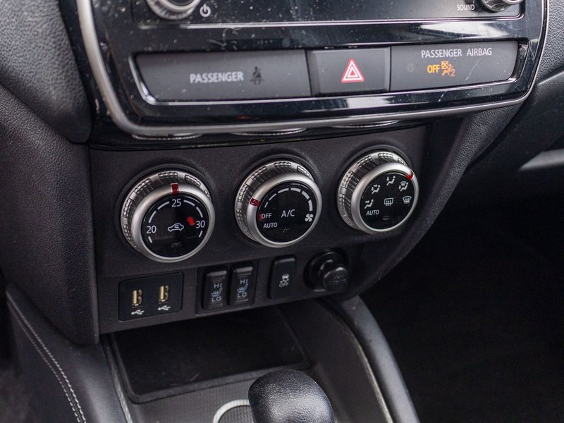 2023 Mitsubishi RVR ES AUTOM NOIR TRES BAS KILO 1 OWNER NO CARFAX CLAIM