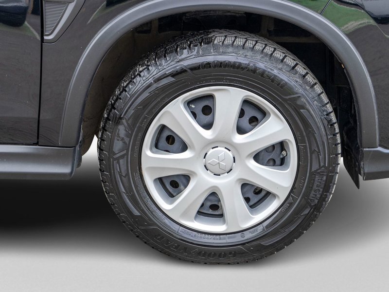 2023 Mitsubishi RVR ES AUTOM NOIR TRES BAS KILO 1 OWNER NO CARFAX CLAIM