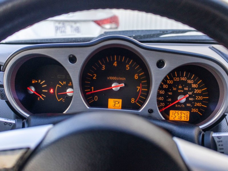 Nissan 350Z TOURING AUTOM BLANC MAGS NOIRS BAS KILO 2005 PRIX FIN DE SAISON