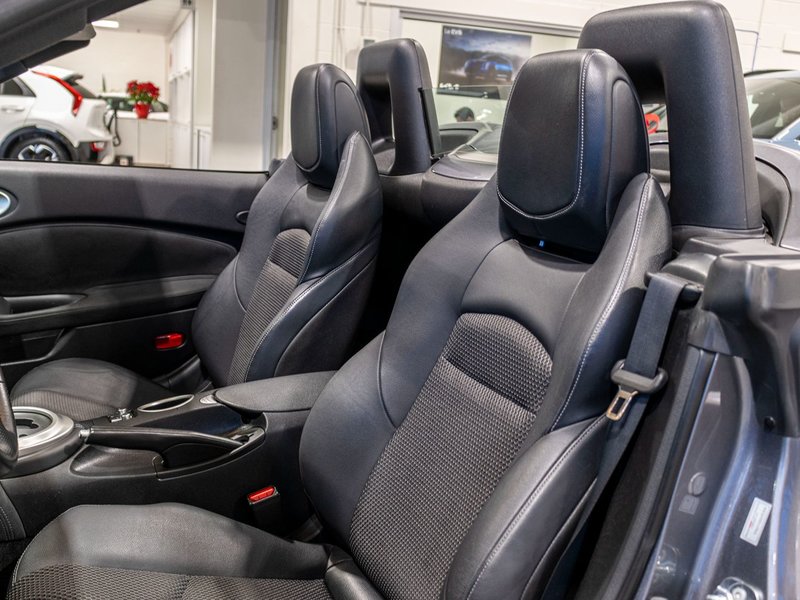 Nissan 370Z Roadster SPORT TOURING AUTOM NAV 2018 PAS DE RECLAMATIONA U CARFAX