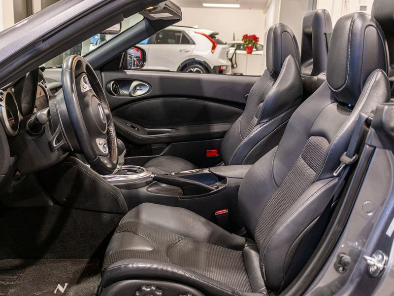 Nissan 370Z Roadster SPORT TOURING AUTOM NAV 2018 PAS DE RECLAMATIONA U CARFAX