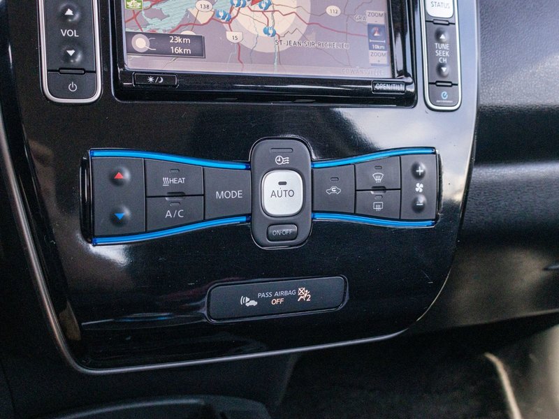 Nissan LEAF SV AUTOM  PNEUS NEUFS 2015