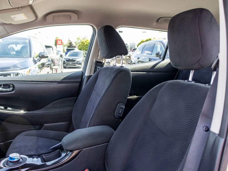 Nissan LEAF SV AUTOM  PNEUS NEUFS 2015