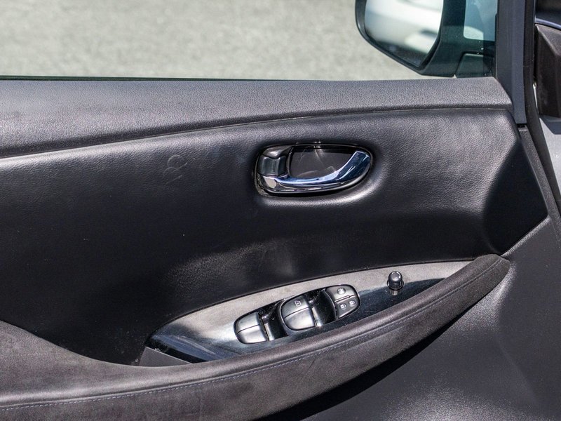 Nissan LEAF SV AUTOM  PNEUS NEUFS 2015