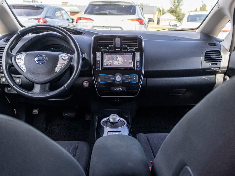 Nissan LEAF SV AUTOM  PNEUS NEUFS 2015