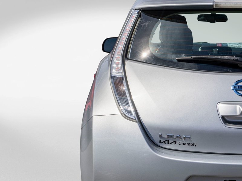 Nissan LEAF SV AUTOM  PNEUS NEUFS 2015