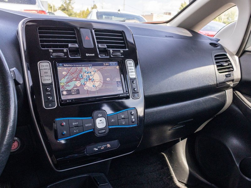 Nissan LEAF SV AUTOM  PNEUS NEUFS 2015