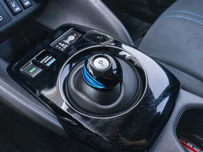 2019 Nissan LEAF SV AUTOM A/C 1 OWNER NO CARFAX CLAIM