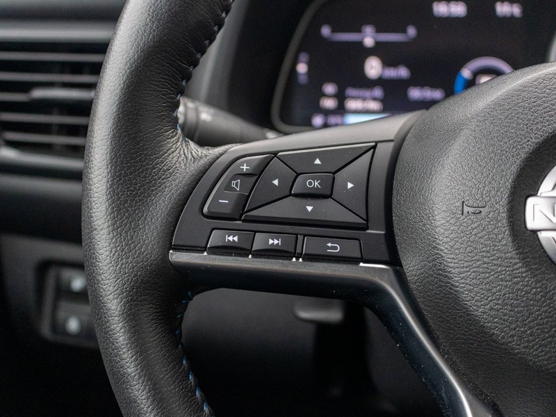 Nissan Leaf SL PLUS CUIR NAV 18823KM WOW 2023 1 PROPRIO PAS DE RECLAMATION AU CARFAX